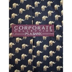 Jos A Bank Corporate Tie Handmade 100% Silk Made USA Elephant Raised Trunk Navy